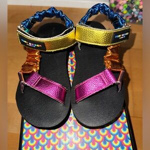 Kurt Geiger mini Orion Sandal